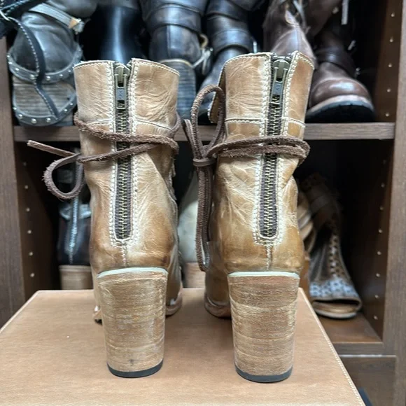 Freebird Borow Leather Ankle Boots - Picture 2 of 6